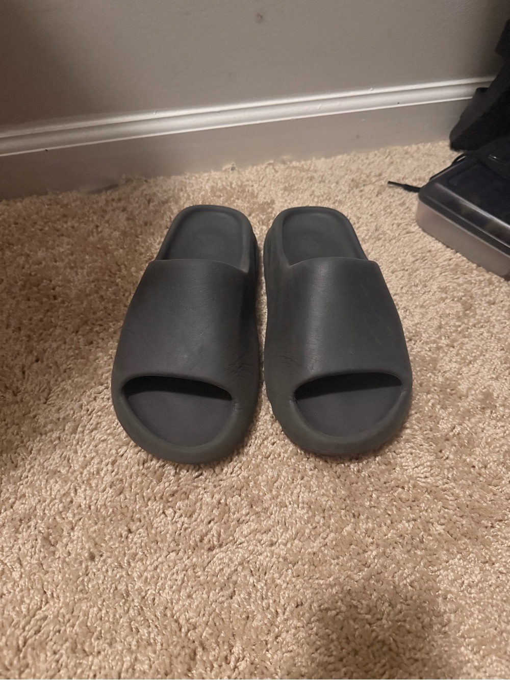 Black Yeezy Slides